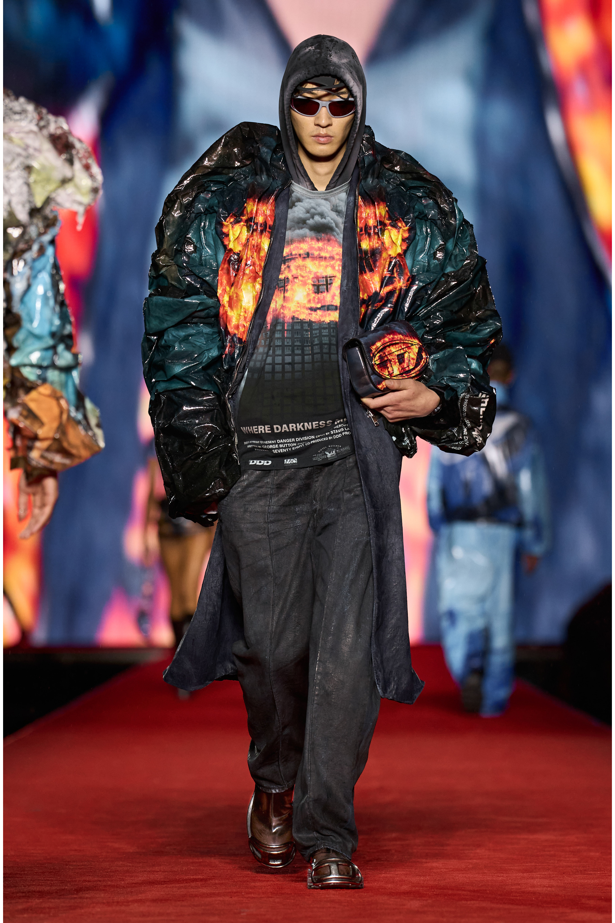 Diesel - 1DR, Woman's 1DR-Iconic shoulder bag with fire print in Blue/Red - 2