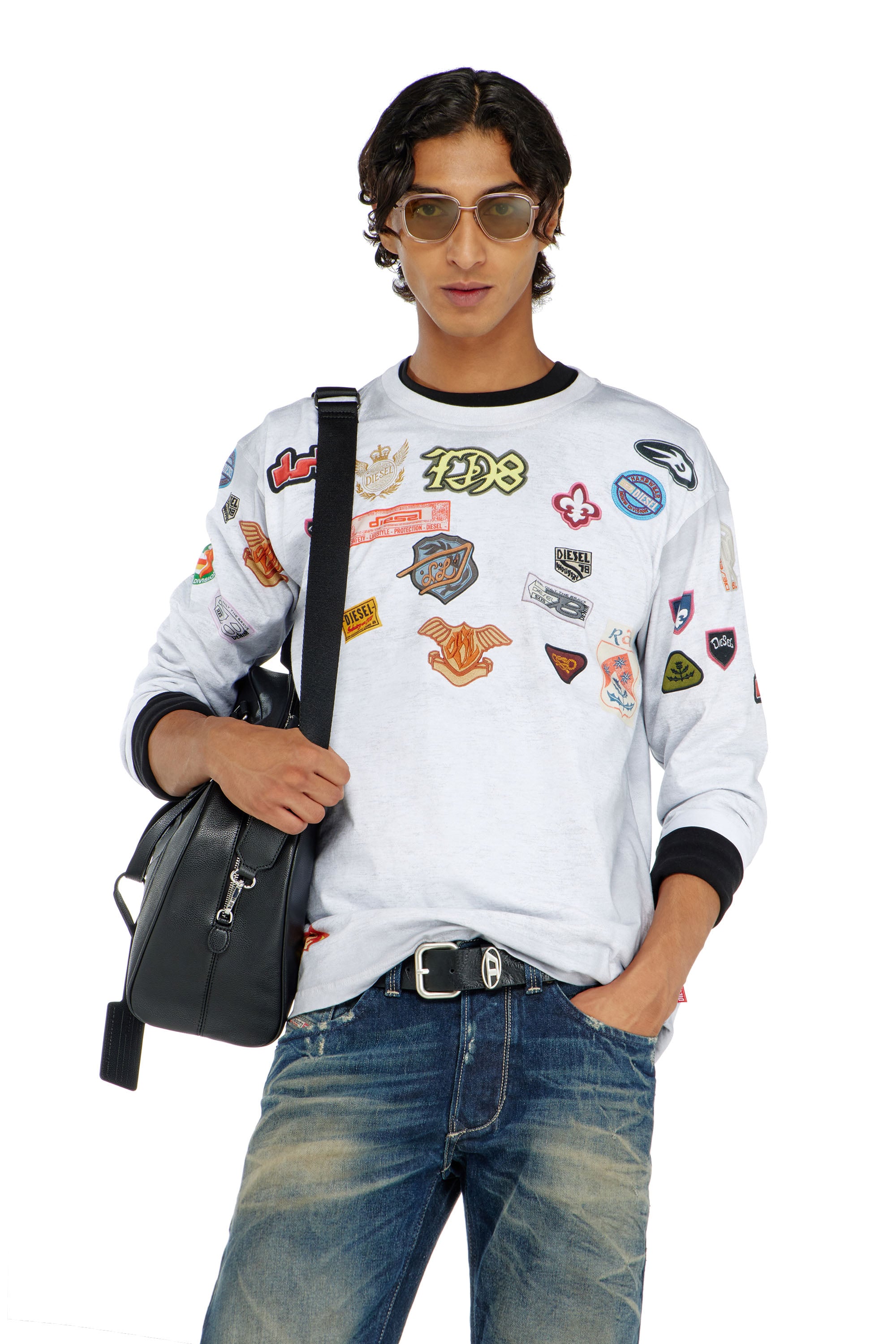 Diesel Homem Branco - Long-Sleeve T-Shirt With All-Over Patches Print - T-Shirts - Man Extra Grande
