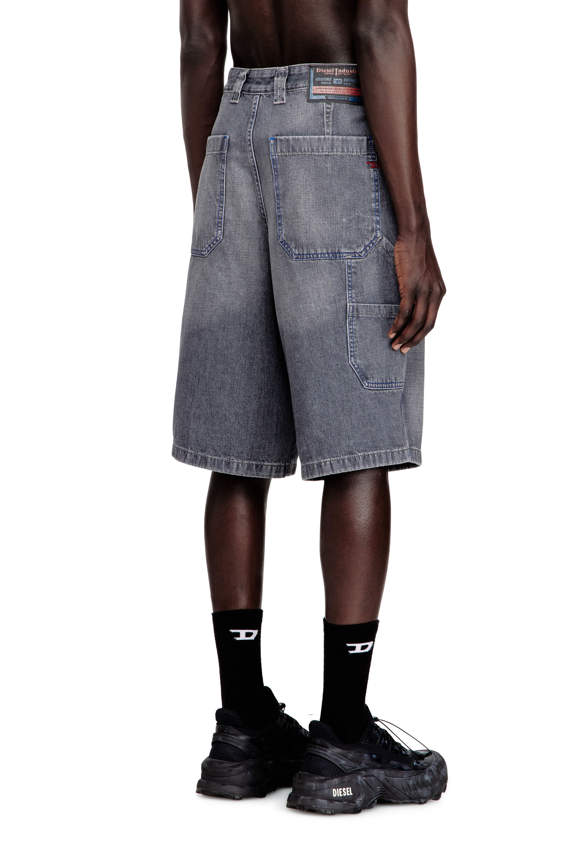 Diesel - D-LIVERY-W-SHORT, Man's Relaxed-fit denim shorts in Grey - 3