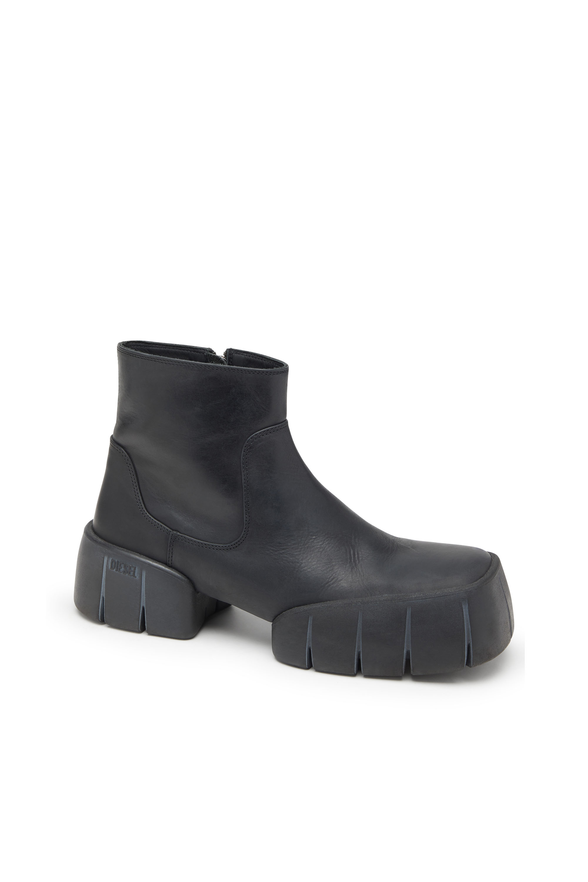 Diesel - D-TEX BT, Man's D-Tex-Oiled leather ankle boots with split sole in Black - 6