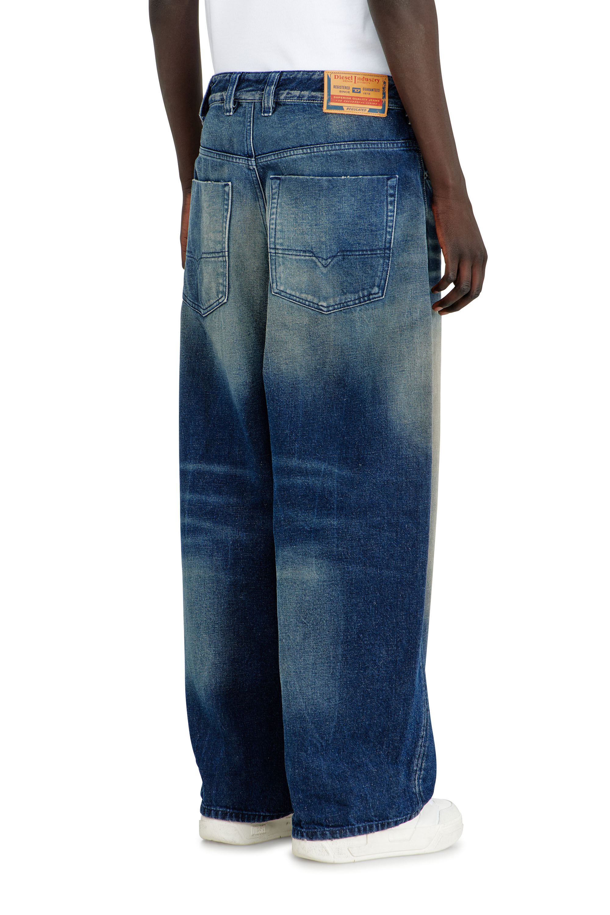 Diesel - Unisex's Relaxed Jeans 1997 D-Enim-M 007DQ, Dark Blue - 5