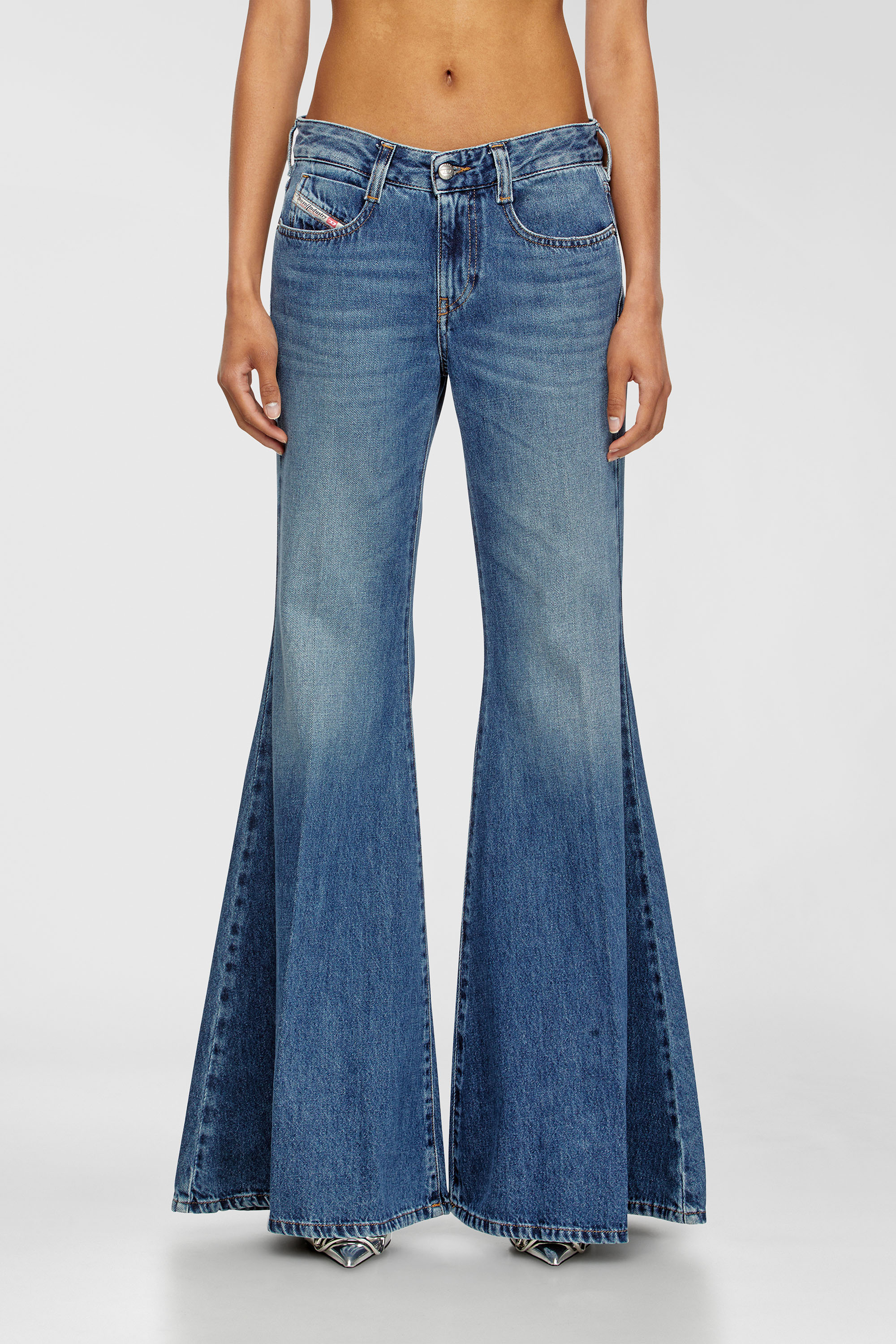 Diesel Flare Jeans Low Waist 1970 D-Bleess, Medium blue, Zip fly