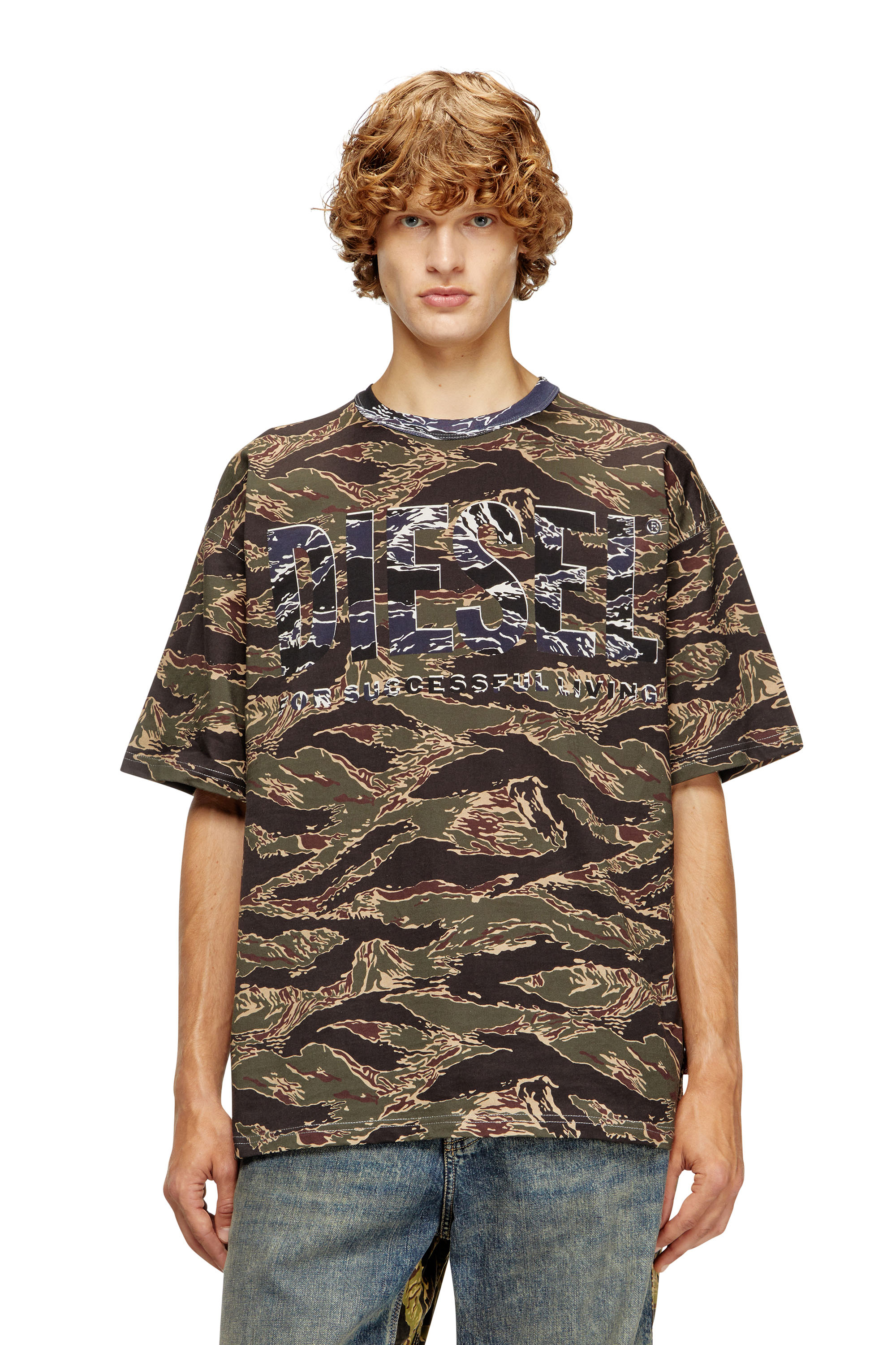 Diesel Men's Green - Camo T-Shirt With Camo Logo - T-Shirts - Man Xxs