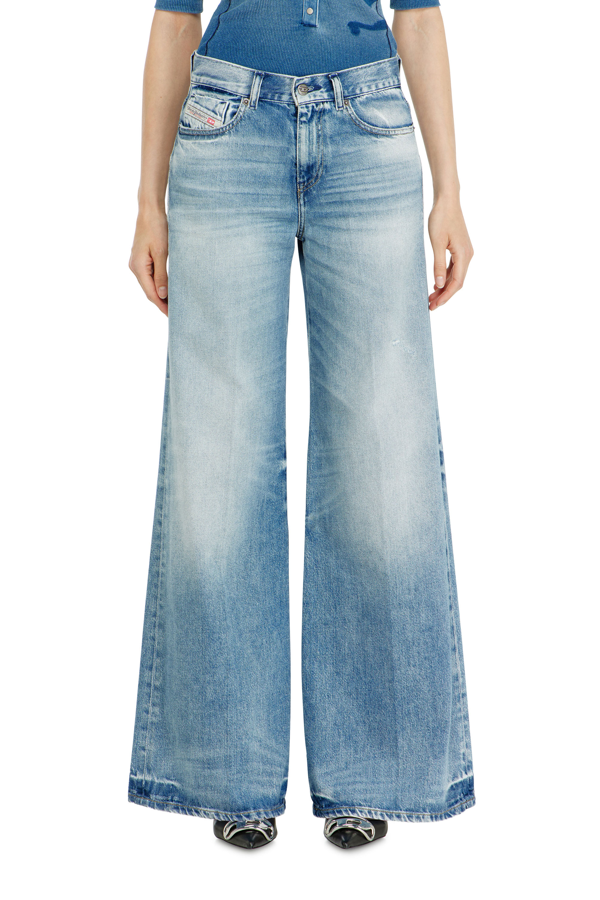 Diesel Damen Blau Flare Jeans Regular Waist 1978 D-Akemi, Hell, Reißverschluss Größe 27