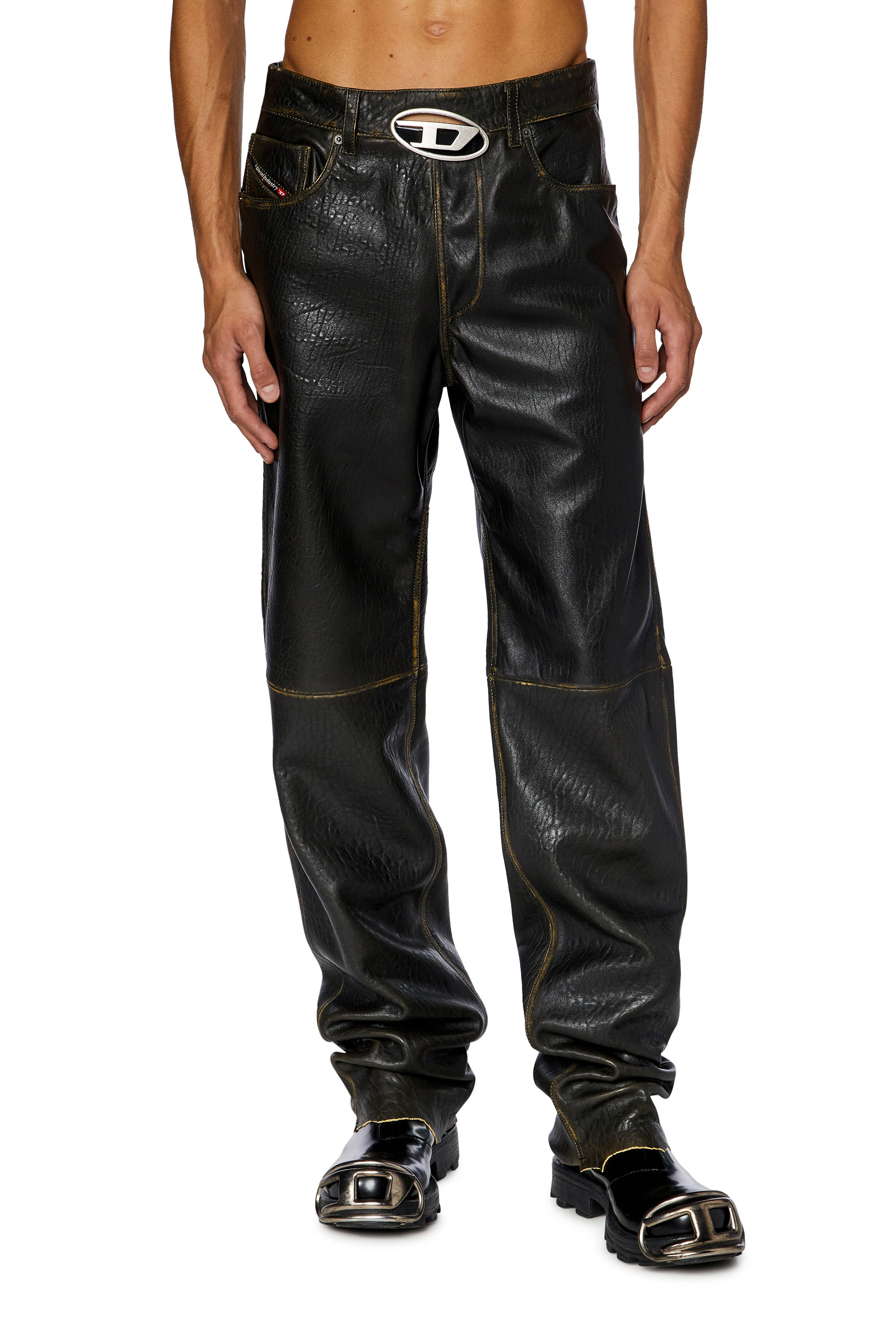Diesel Pantaloni In Pelle Texture Con Logo Cut-out In Marrone