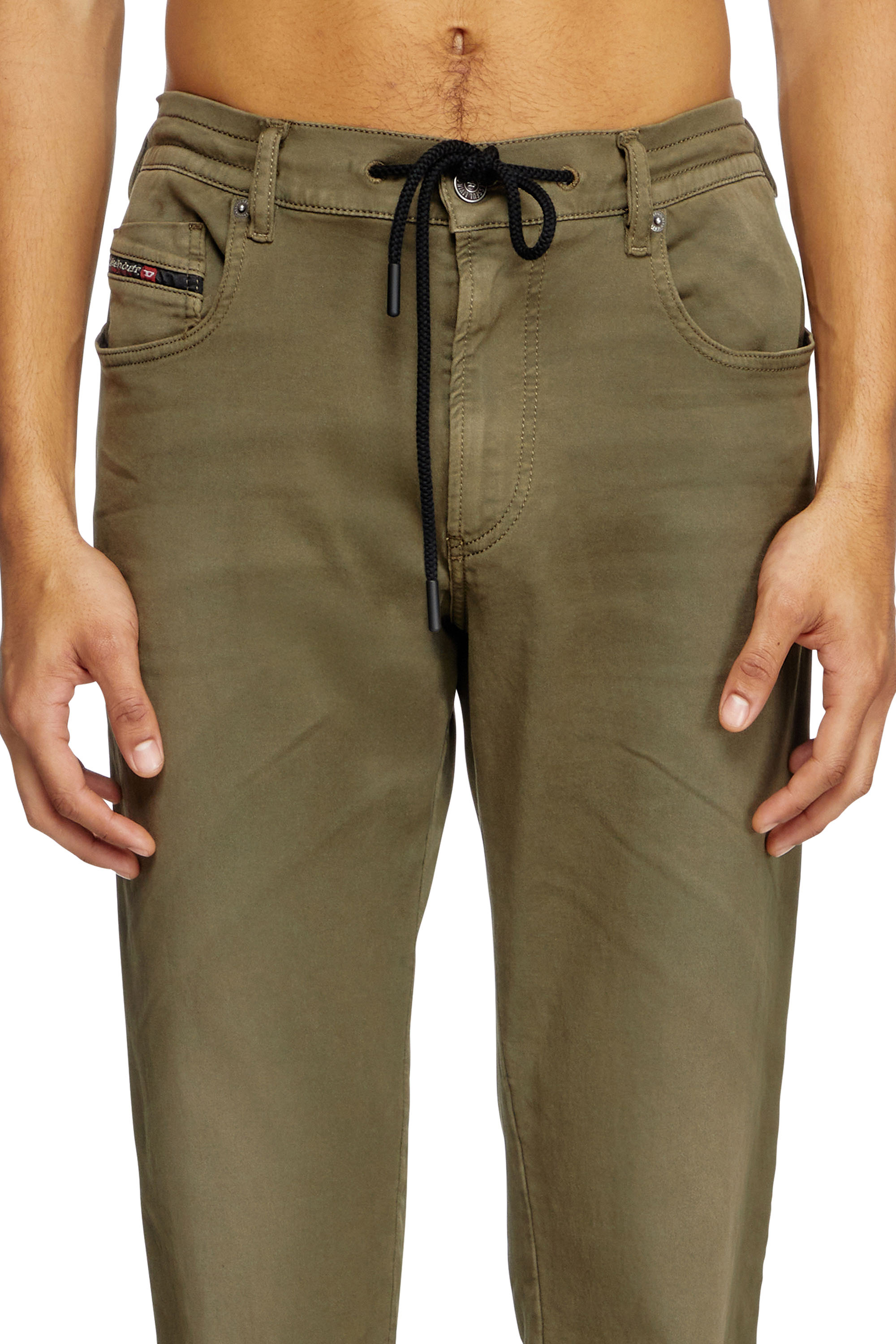 Diesel - Man's Slim 2062 D-Strukt Joggjeans&reg; 0670M, Green - 4