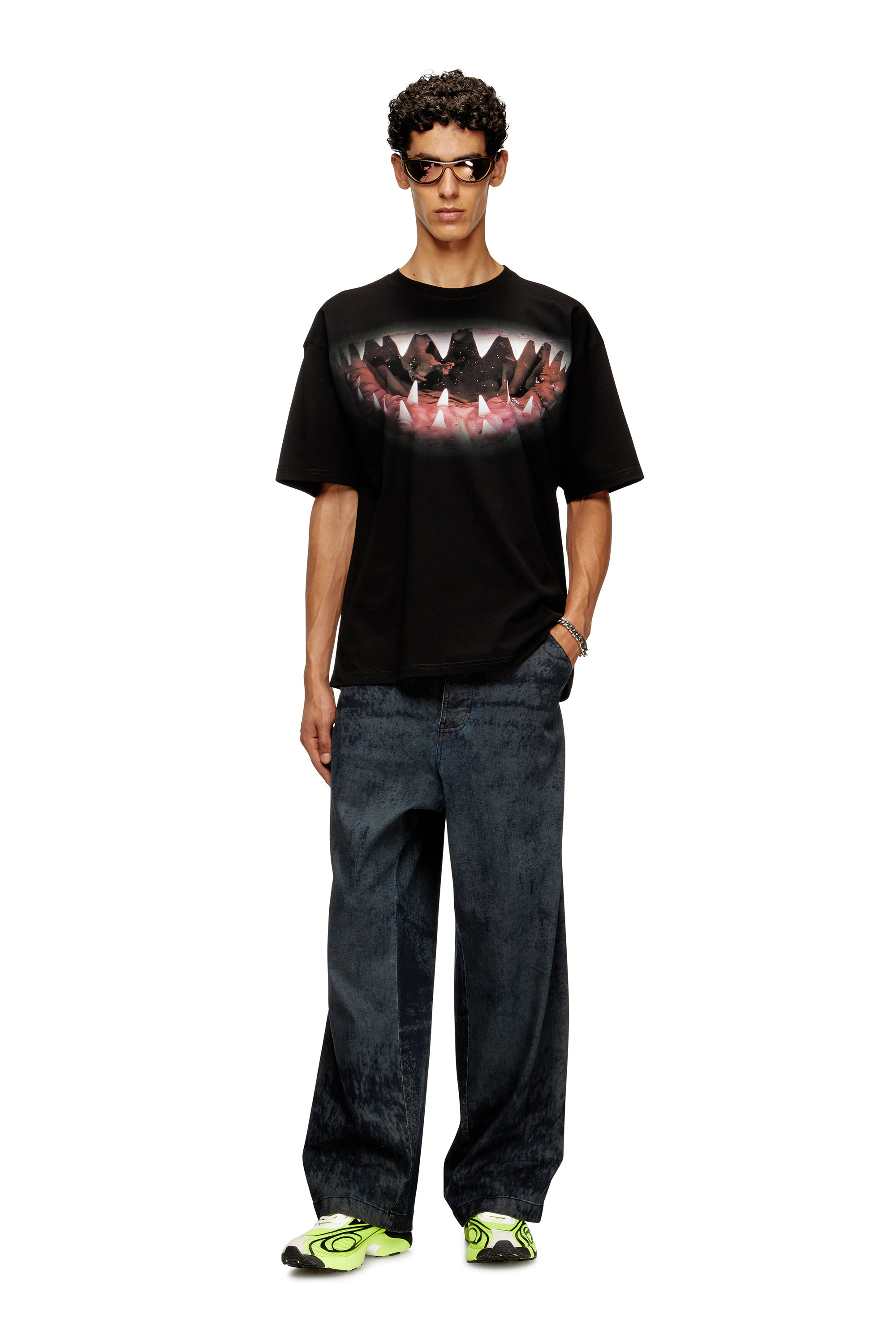 Diesel - T-BOXT-T21, Man's Cotton t-shirt with Shark mouth print in Black - 2