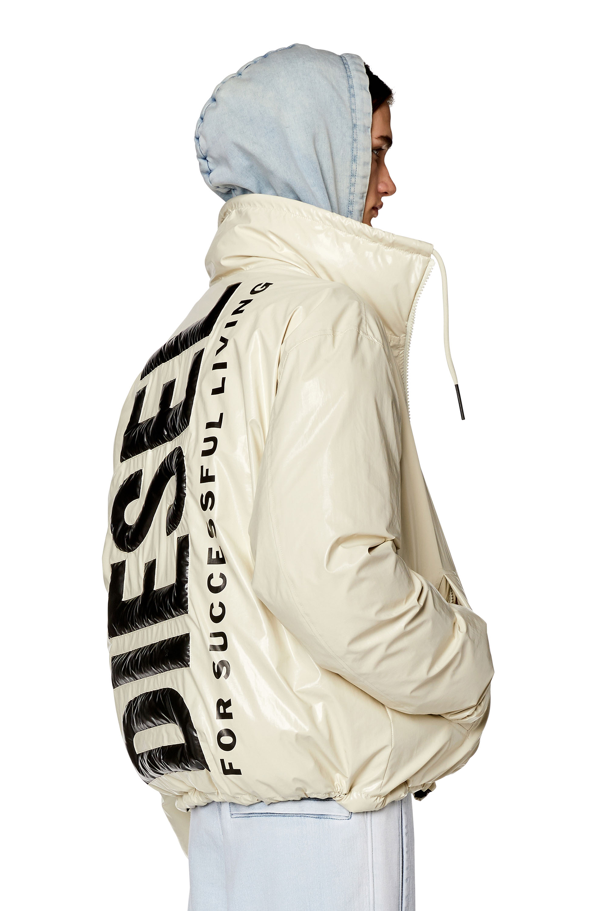 Diesel - Jacke aus glänzendem Nylon mit Maxi-Logo - Winterjacken - Herren - Weiss