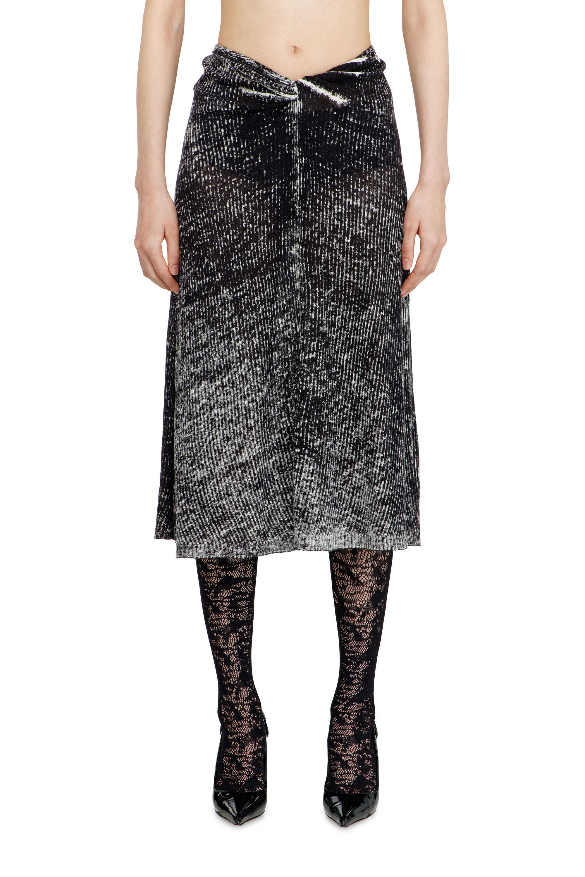 Diesel - M-LIVETTE, Woman's Midi skirt in reverse-print linen knit in Black - 2