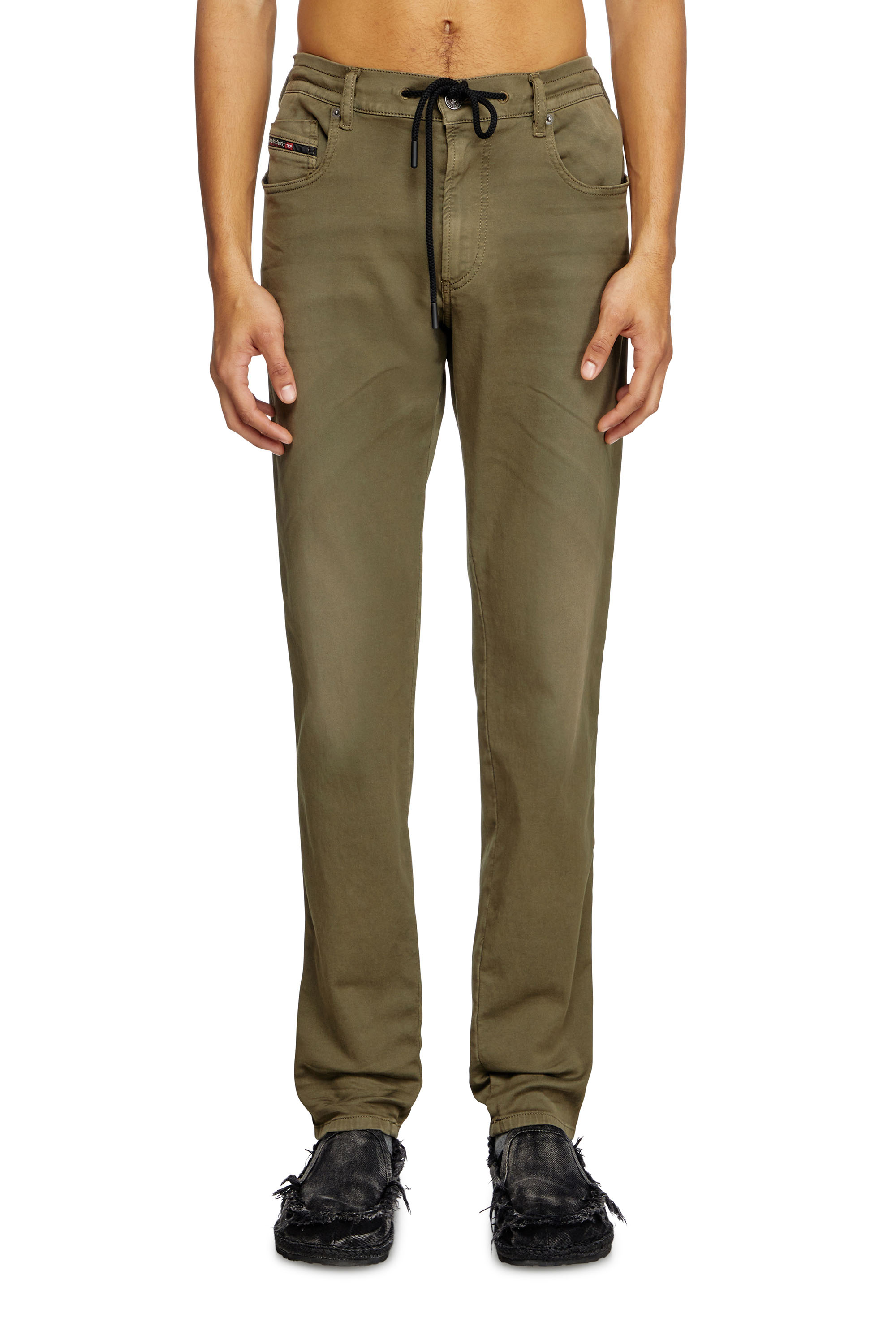 Diesel - Man's Slim 2062 D-Strukt Joggjeans&reg; 0670M, Green - 3