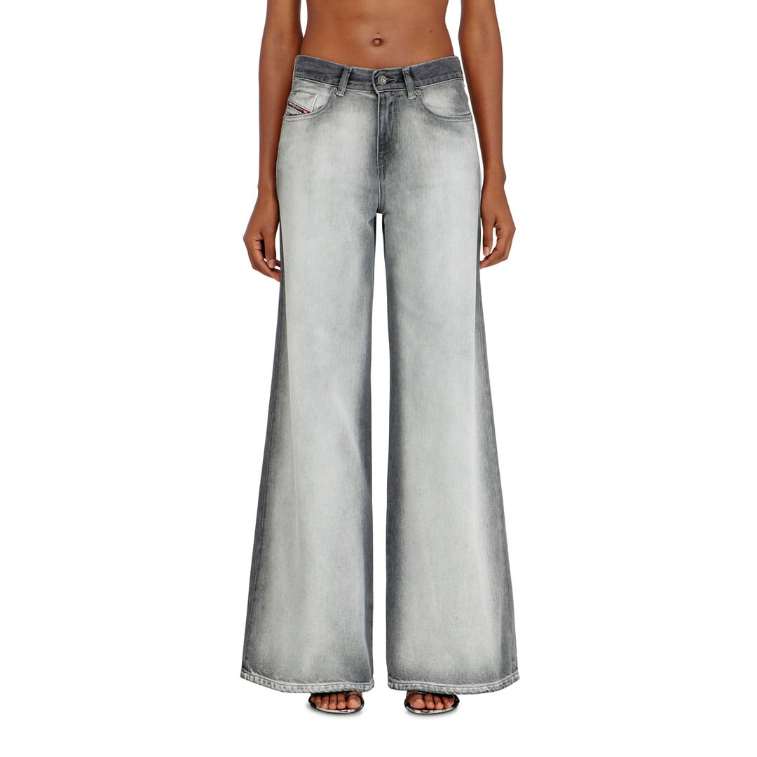Diesel Flare Jeans Regular Waist 1978 D-Akemi,, Zip fly