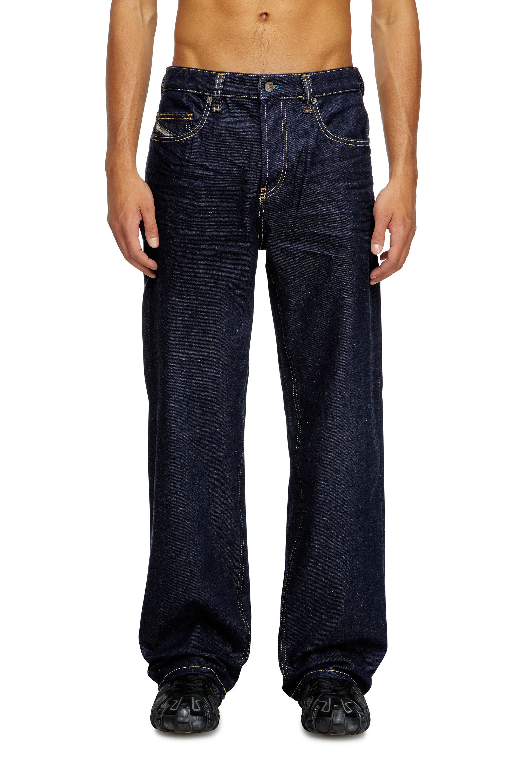 Diesel Men's Blue - Relaxed Jeans - 2001 D-Macro - Jeans - Man