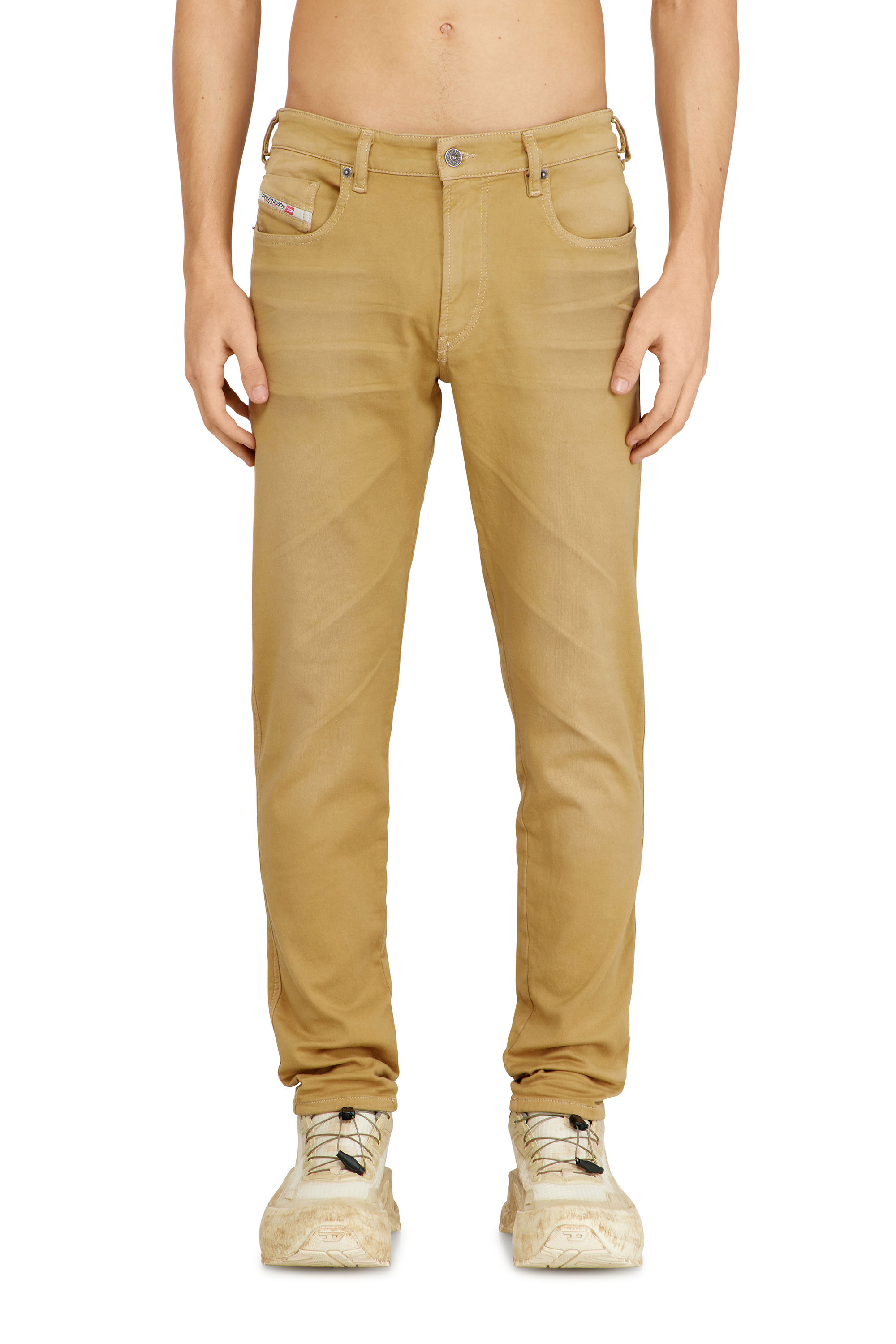 Diesel - Man's Slim 2062 D-Strukt Joggjeans&reg; 0670M, Beige - 2