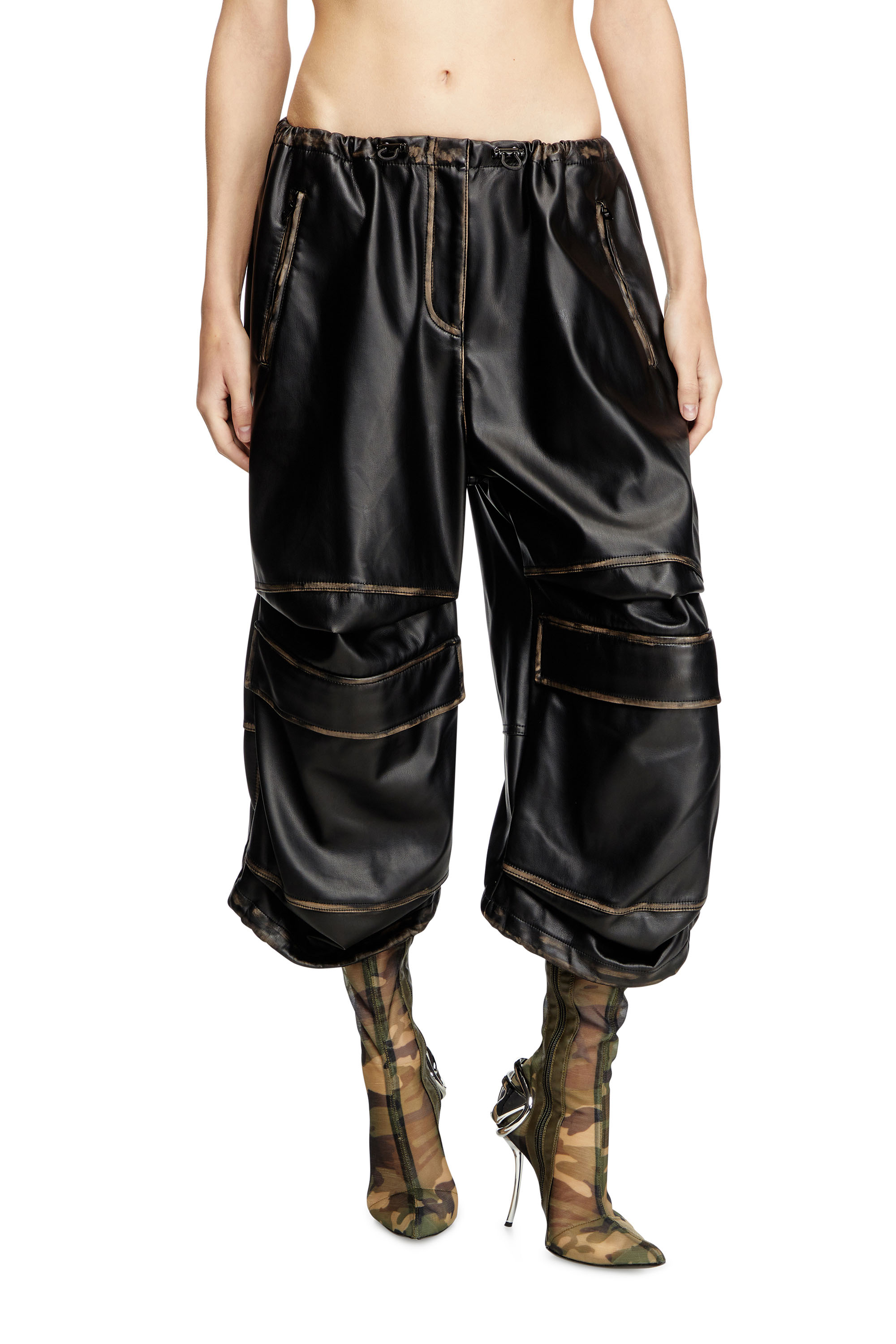 DIESEL PLEATHER CARGO BERMUDA PANTS