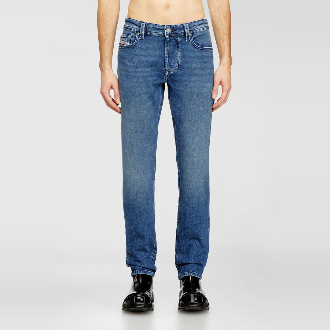 Diesel Jeans Regular Taille Basse 1986 Larkee-Beex, Bleu moyen, Fermeture boutonnée