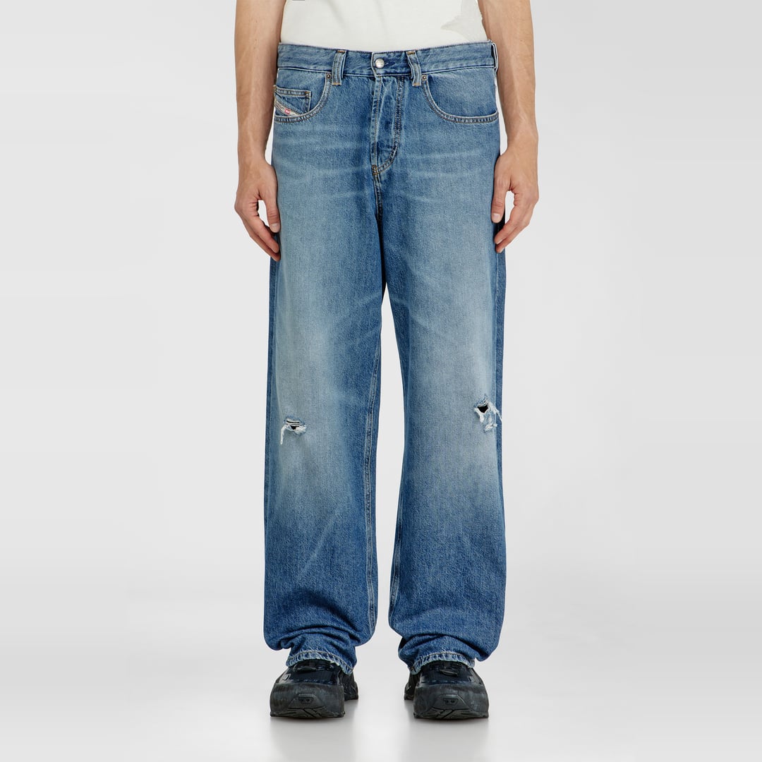 Diesel Relaxed Jeans Low Waist 2001 D-Macro, Medium blue, Button fly