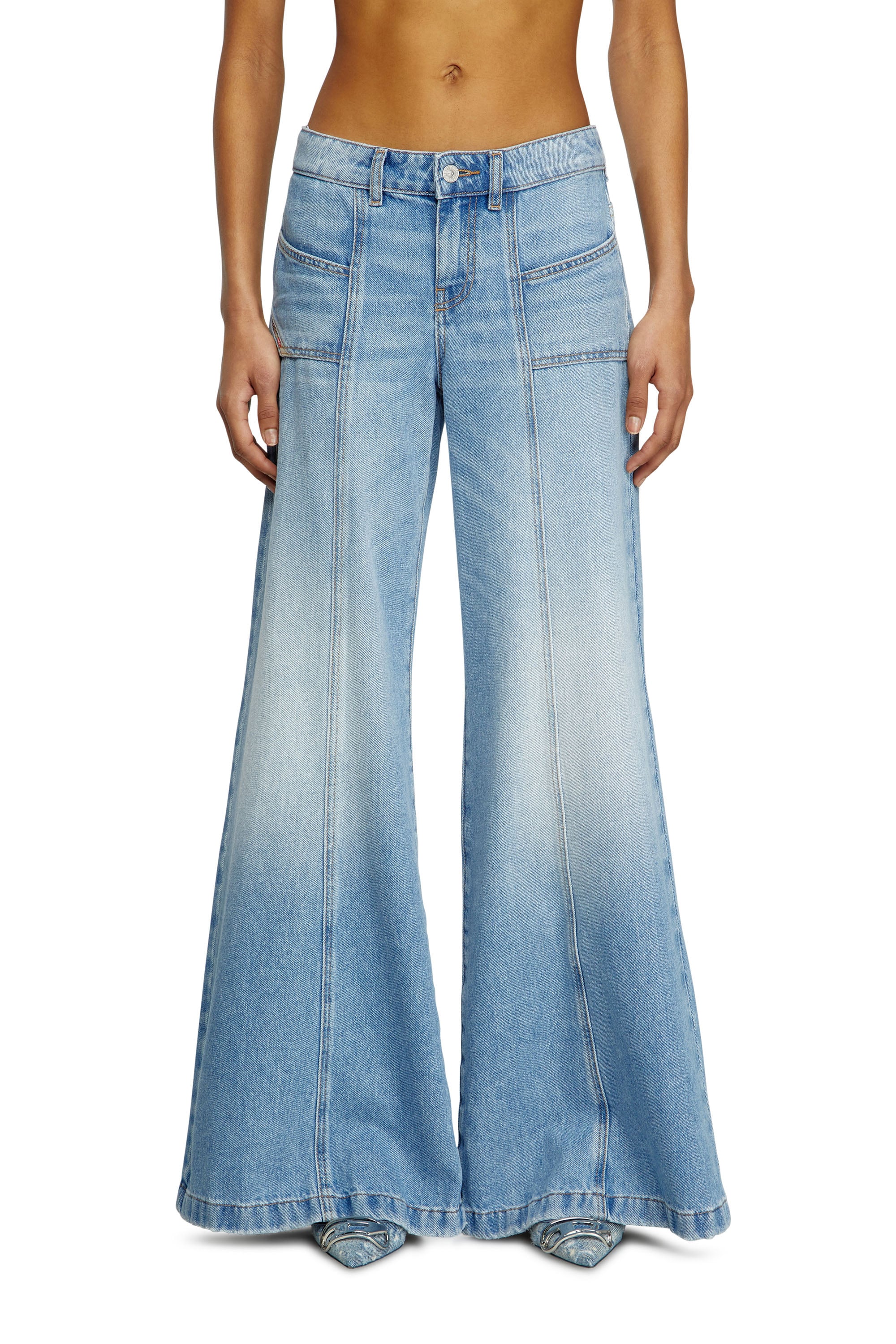 Diesel Flare Jeans Low Waist D-Akii, Light blue, Zip fly