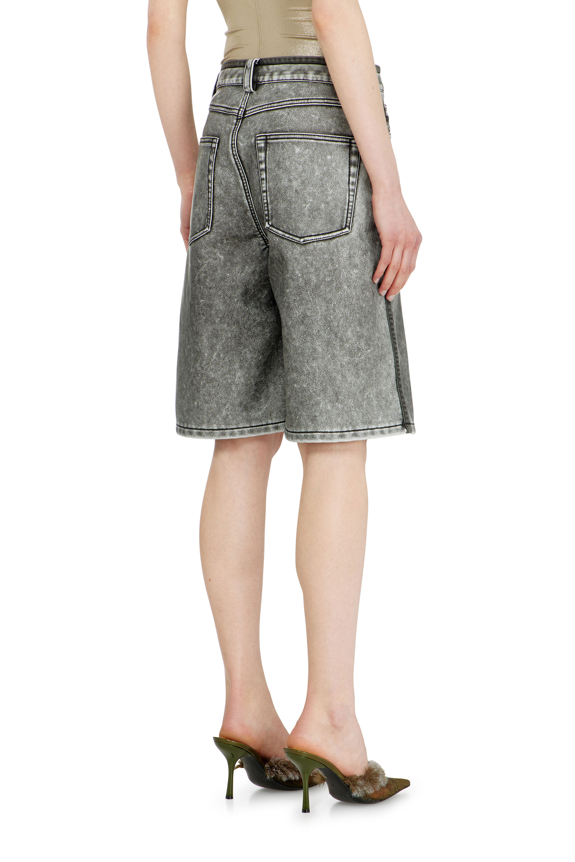 Diesel - P-ARLOR, Woman's Bermuda shorts in PU in Grey - 3