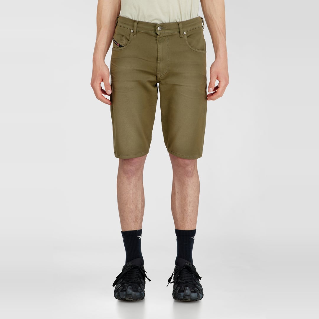 Diesel - Slim shorts in coloured denim - Denim short pants - Man - Green