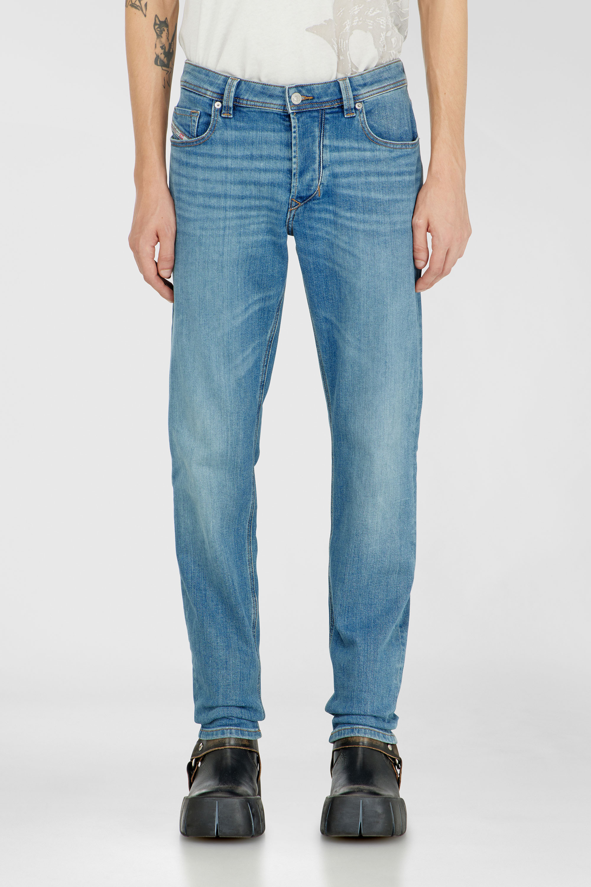 Diesel Regular Jeans Low Waist 1986 Larkee-Beex, Light blue, Button fly