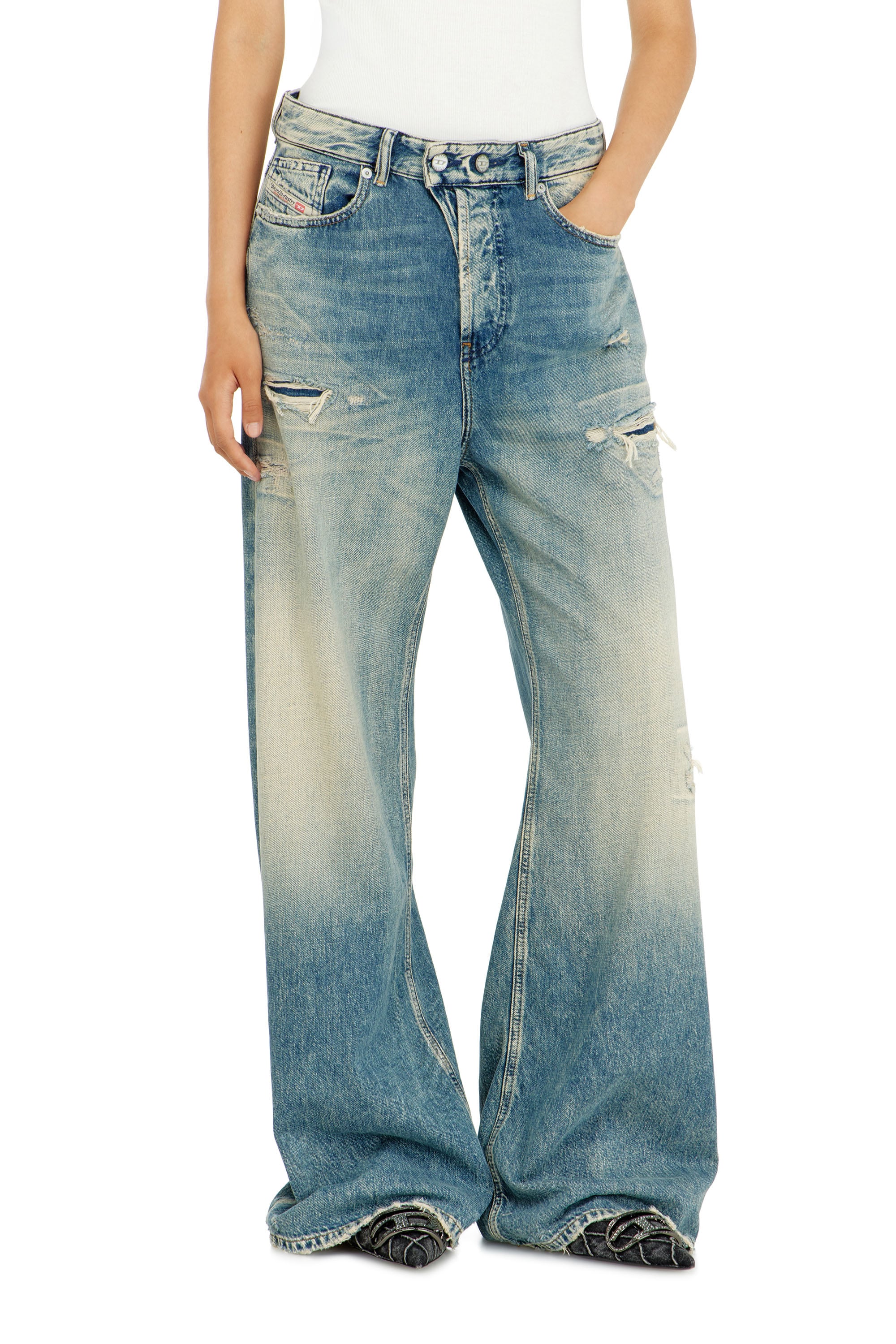 Diesel Naisten Sininen Relaxed Jeans Low Waist 1996 D-Sire,, Button Fly Koko 24