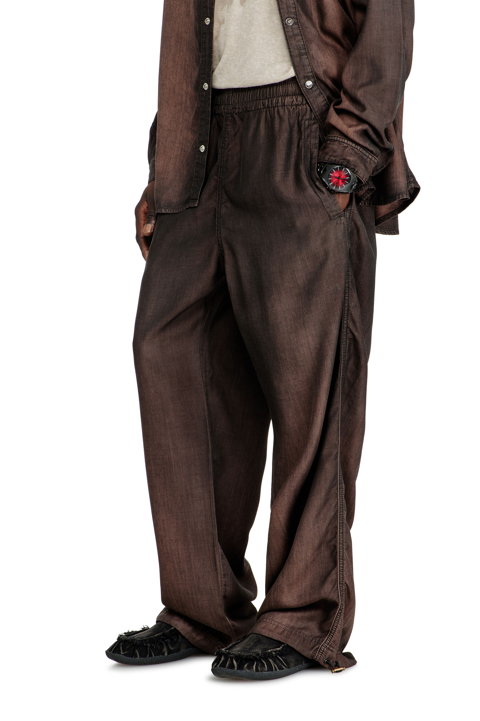 Diesel - Unisex's Relaxed Jeans D-Roder 068YF, Dark Brown - 4