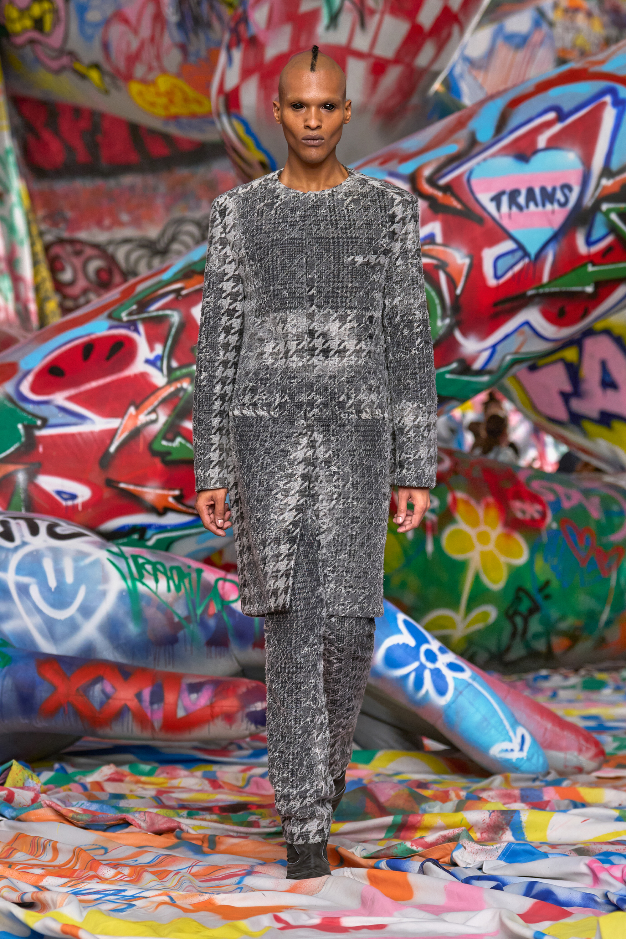 Diesel - D-TEX BT, Man's D-Tex-Oiled leather ankle boots with split sole in Black - 2