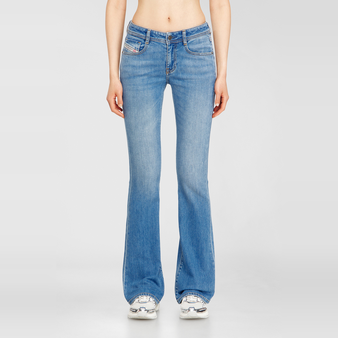 Diesel Jeans Bootcut Taille Basse 1969 D-Ebbey, Bleu clair, Fermeture zippée