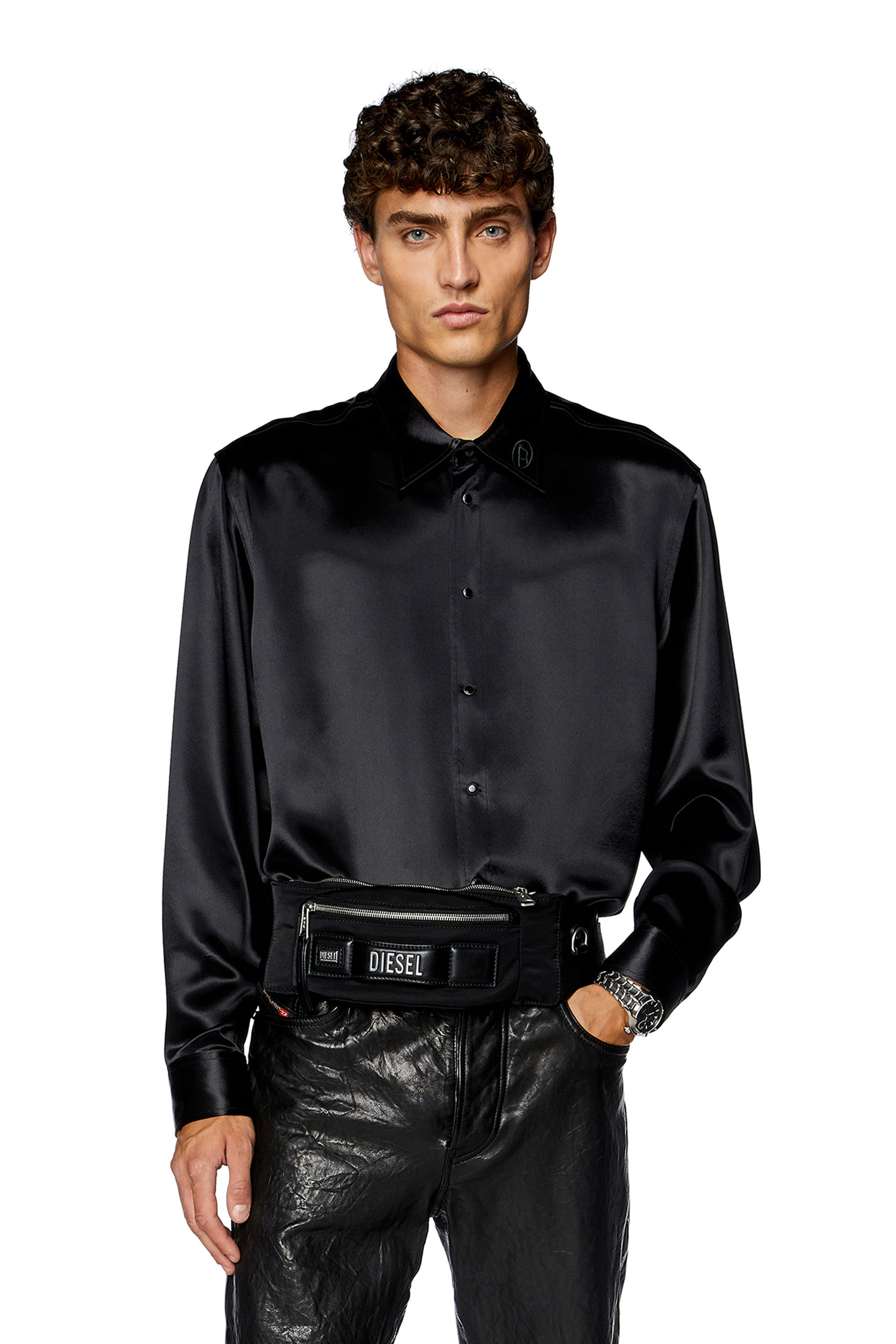 Diesel - Camisa de satén con cuello con el logotipo bordado - Camisas - Hombre - Negro