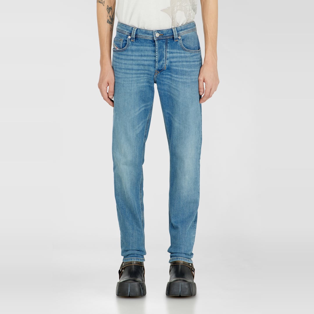 Diesel Jeans Regular Taille Basse 1986 Larkee-Beex, Bleu clair, Fermeture boutonnée