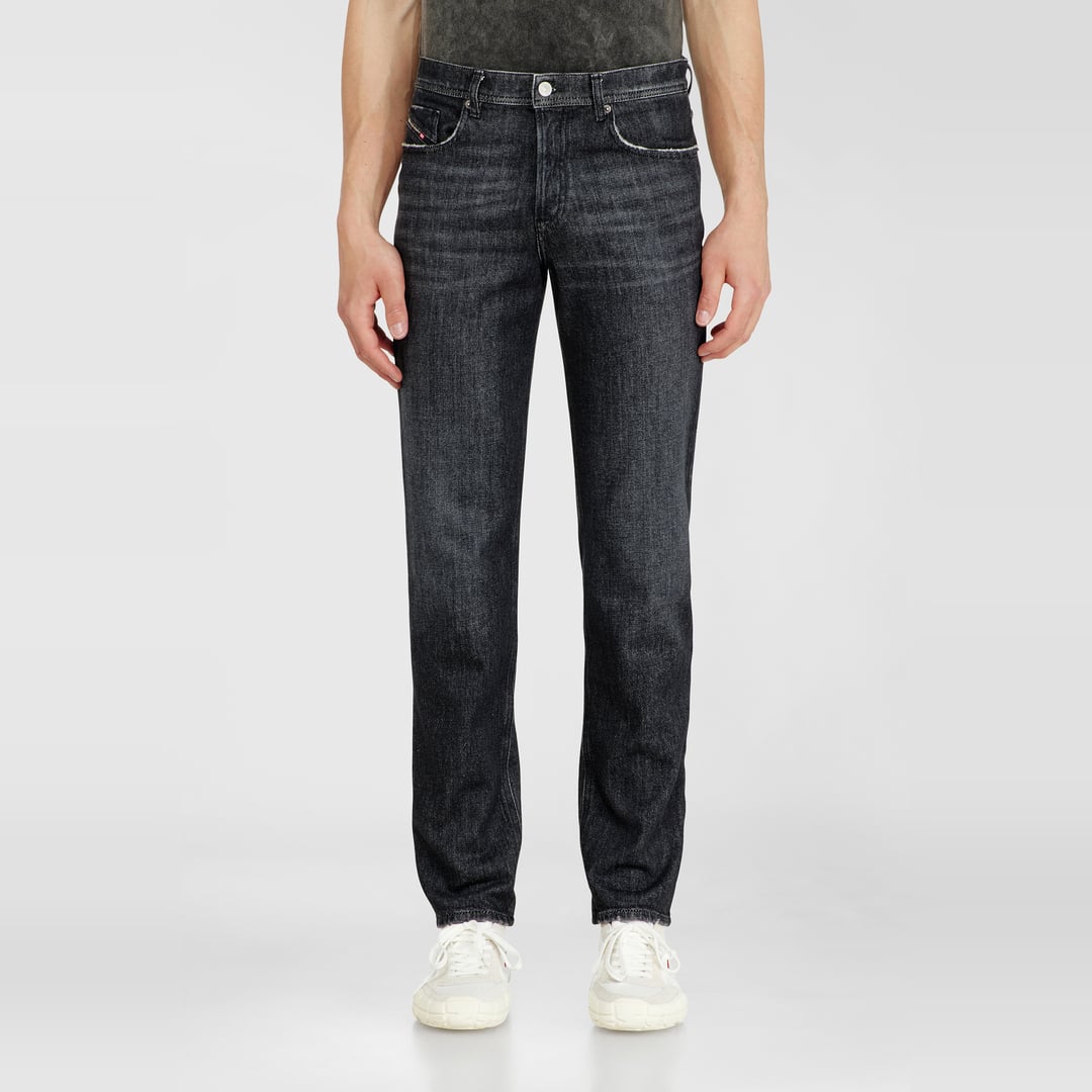 Diesel Jeans Regular Taille Moyenne 2023 D-Finitive, Noir/Gris foncé, Fermeture boutonnée