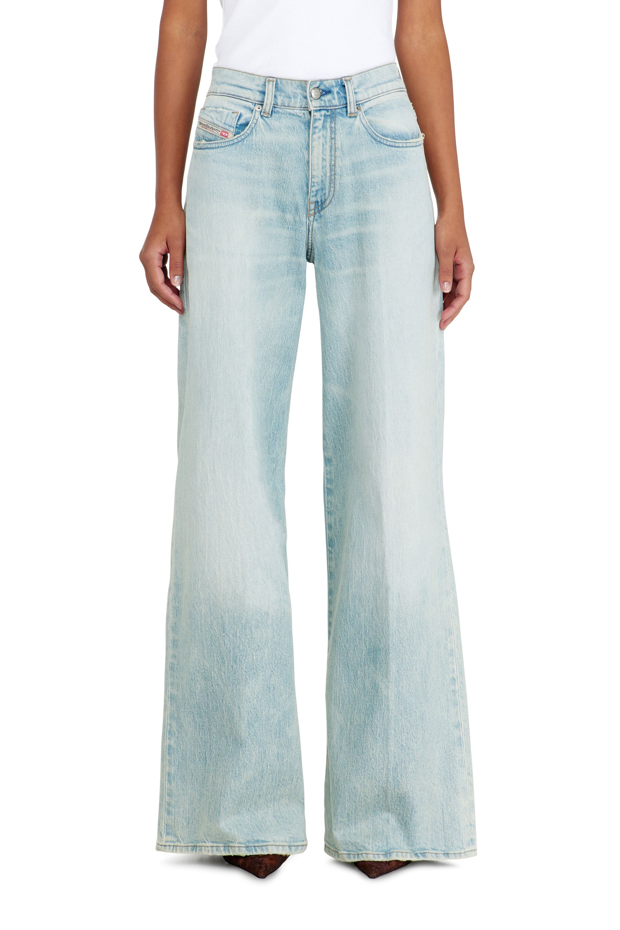 Diesel Vrouw Blauw Flare Jeans Regular Waist 1978 D-Akemi, Light Zip Fly Maat 23