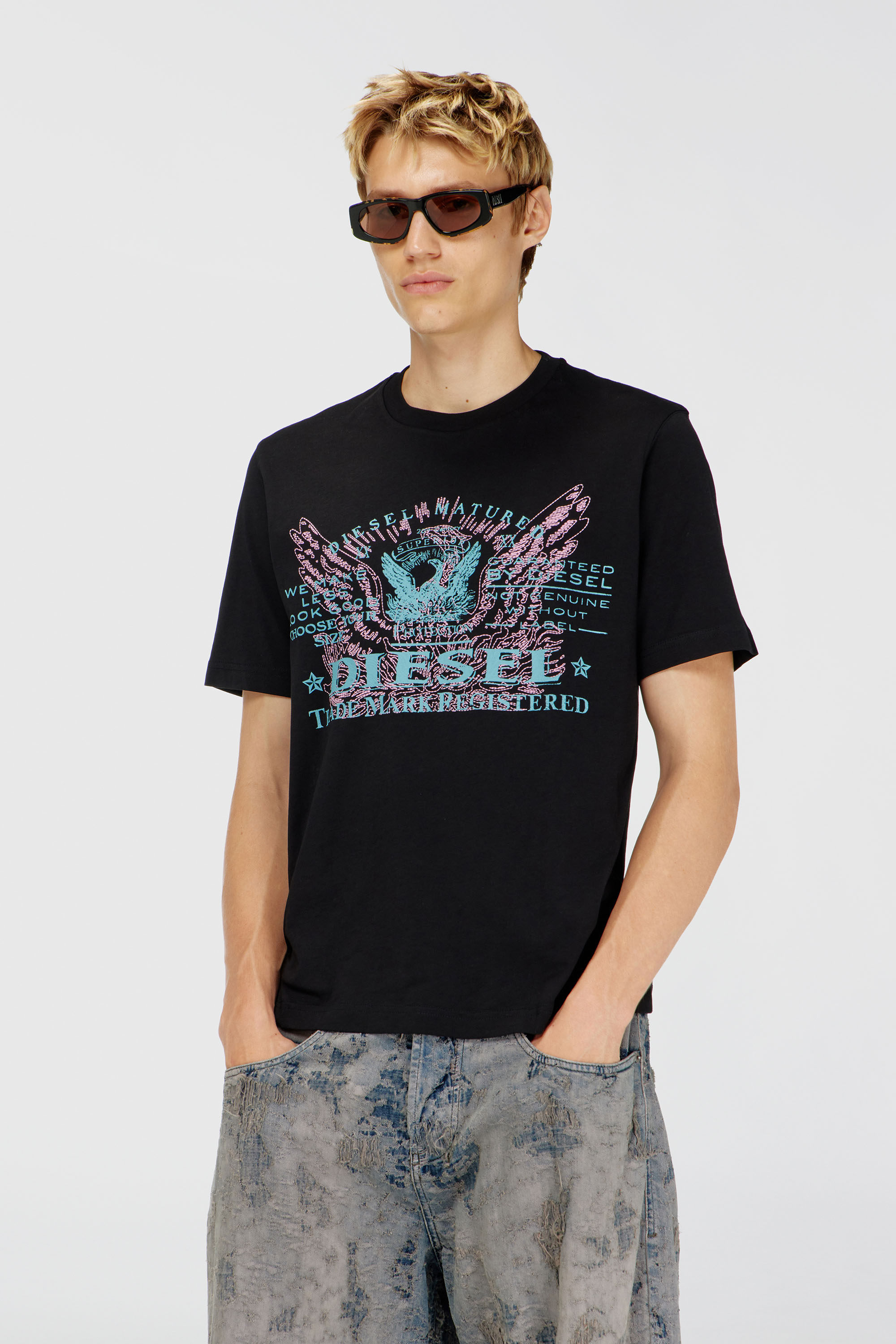 Diesel - Cotton T-shirt with graphic print - T-Shirts - Man - Black