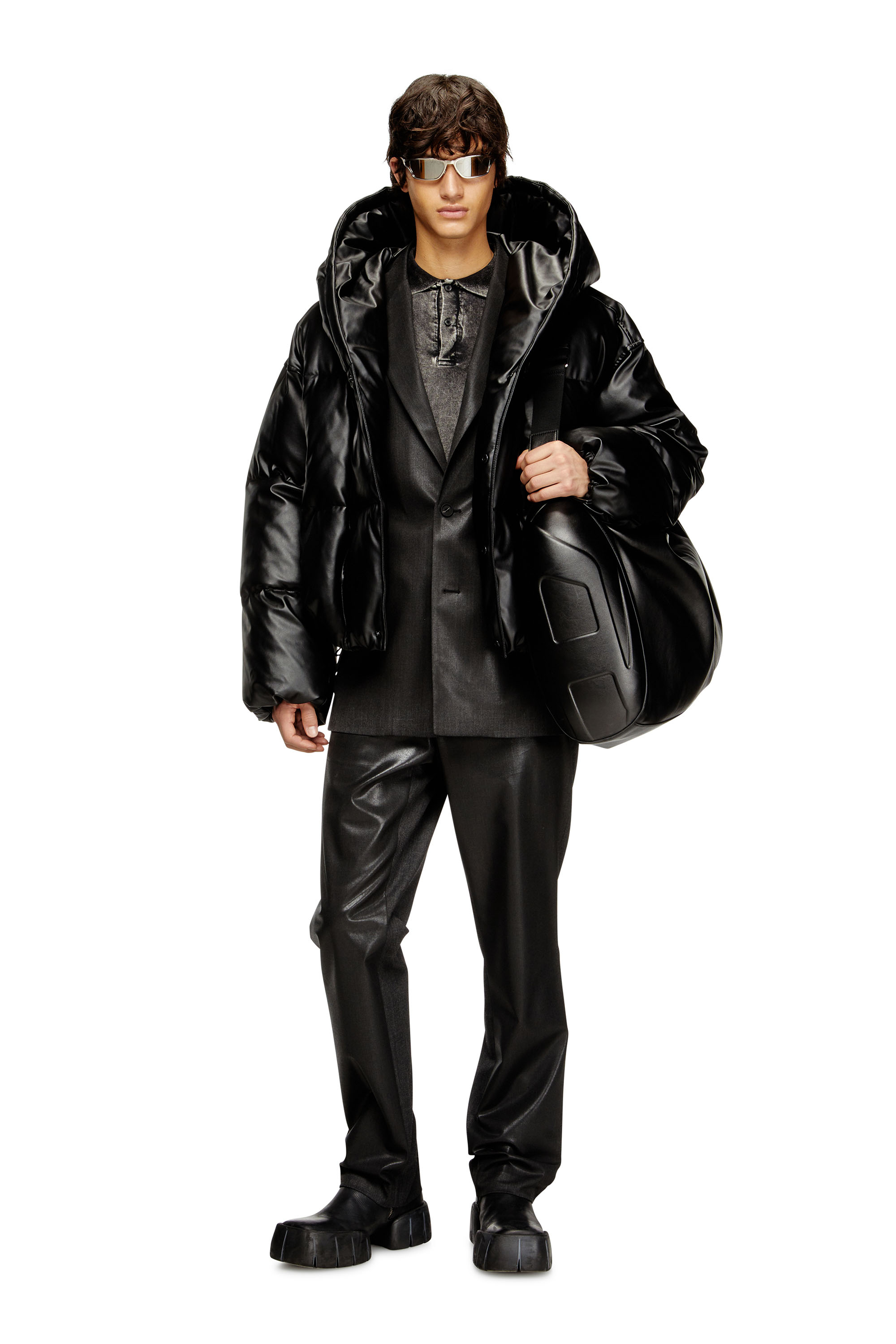 Diesel - W-MYLEY, Man's Hooded puffer jacket in coated fabric in Black - 2