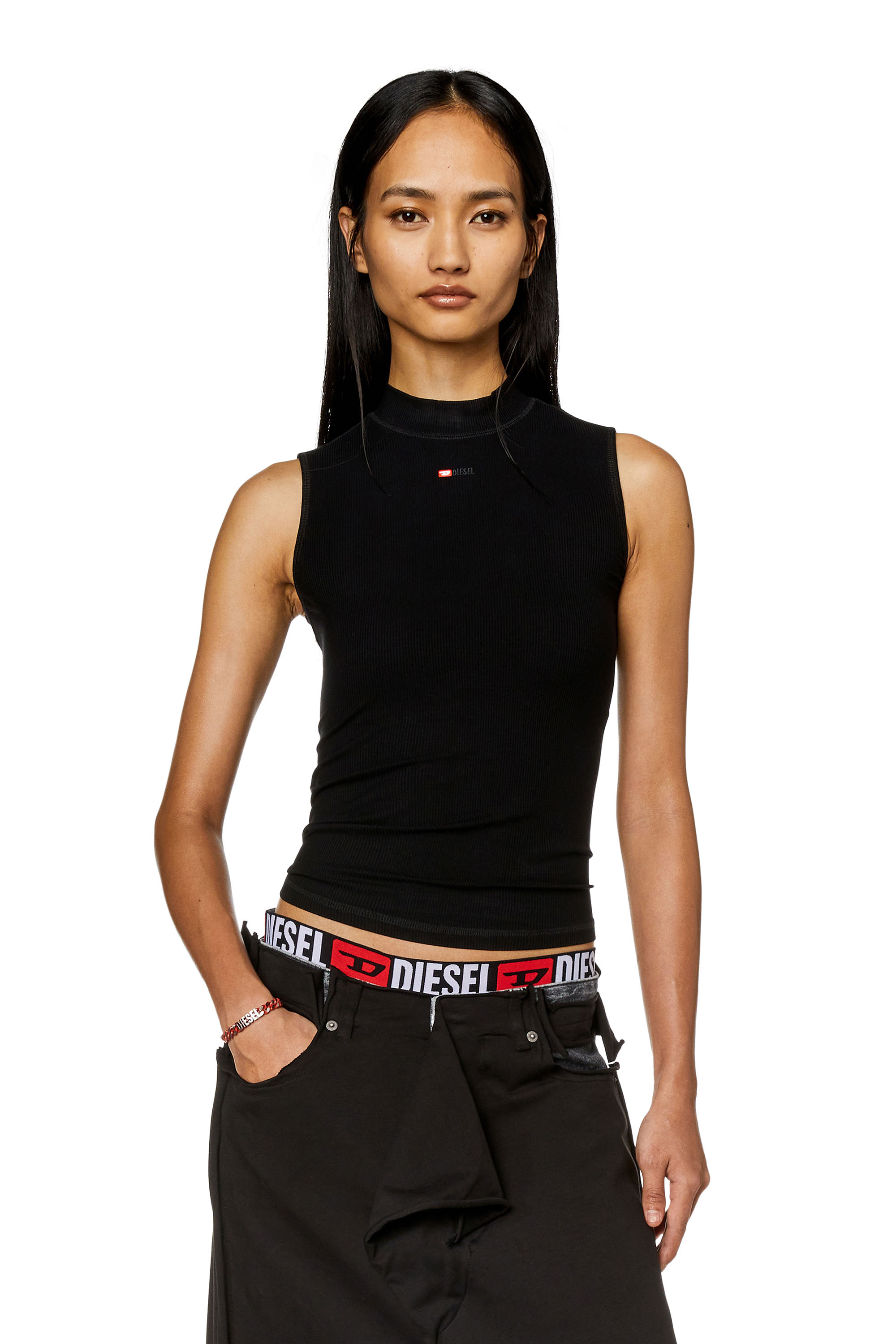 Diesel - Camiseta con tirantes de canalé con medio cuello alto - Camisetas - Mujer - Negro